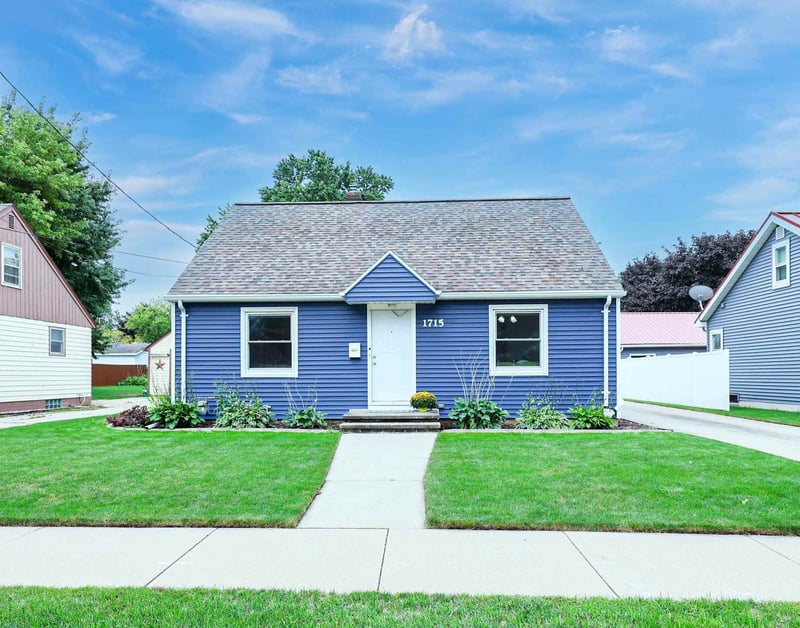 1715 E College Ave, Appleton, WI 54915
