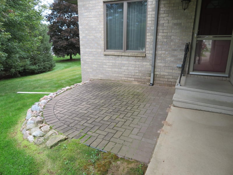 1617 Spruce Ct, Shawano, WI 54166-3687