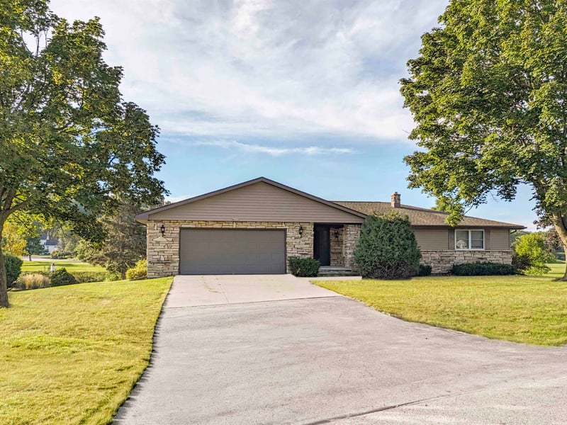 W4935 Sunset Lake Ct, Sherwood, WI 54169