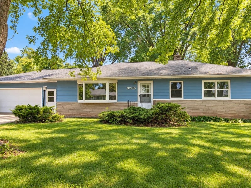 3235 N Morrison St, Appleton, WI 54911