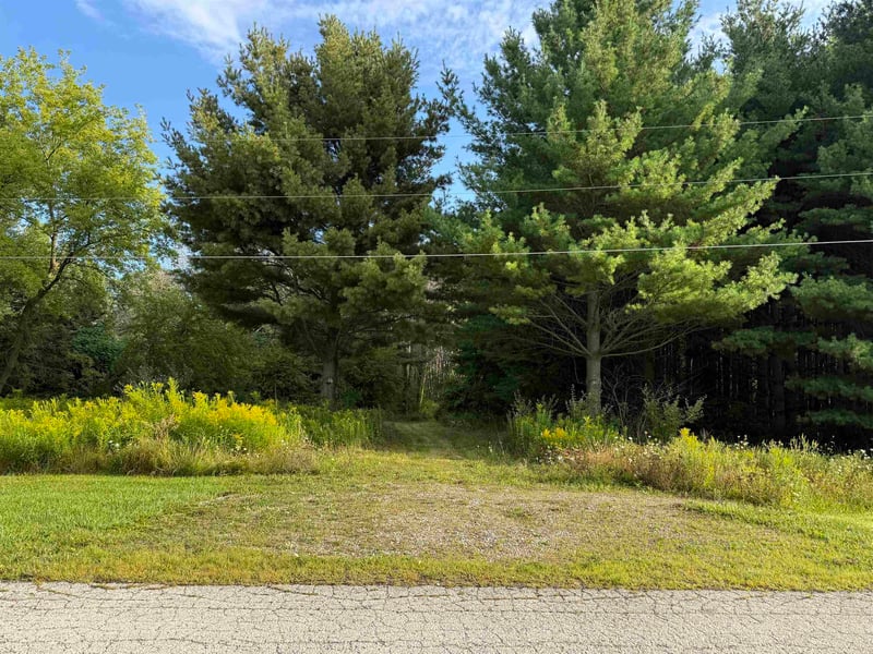 444 Oakridge Dr #1, Hobart, WI 54155