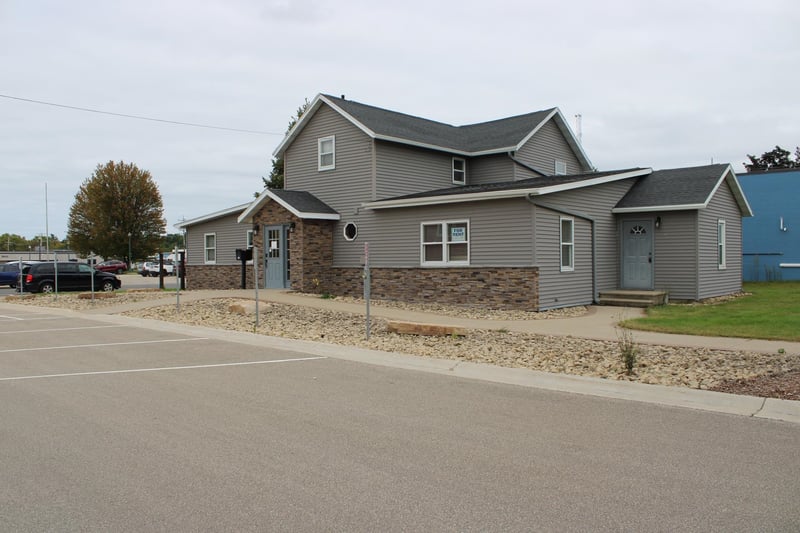 118 E Division St, Shawano, WI 54166