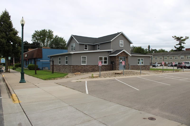 118 E Division St, Shawano, WI 54166