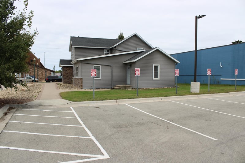 118 E Division St, Shawano, WI 54166