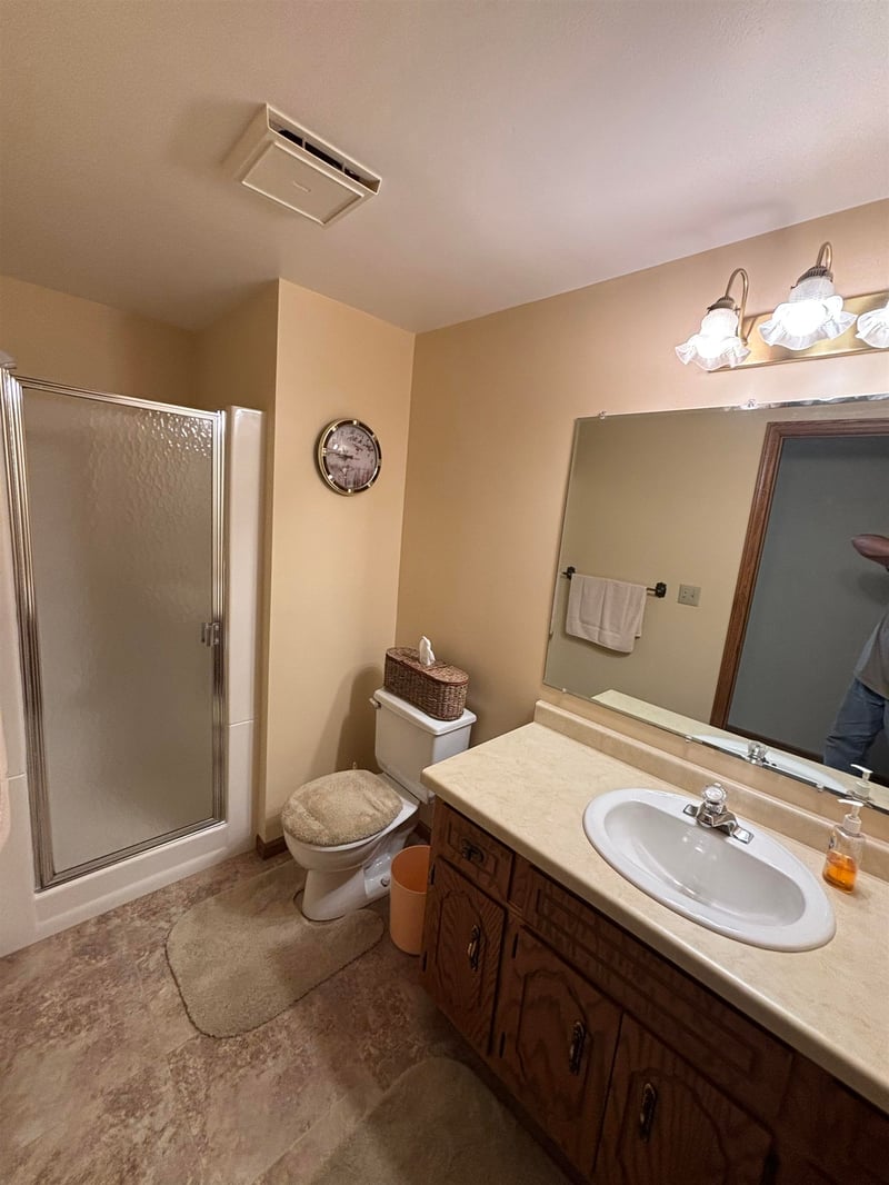 2967 Mayflower Rd, Green Bay, WI 54311