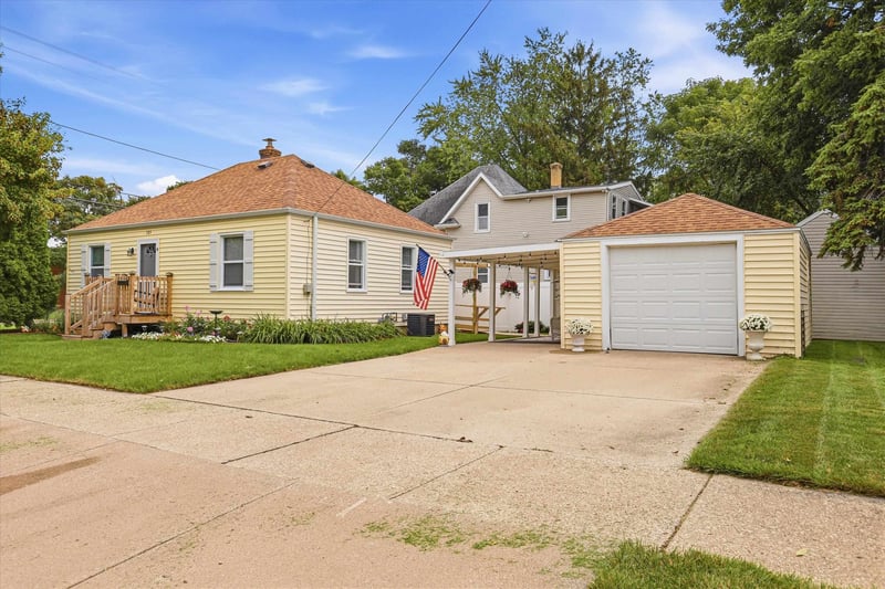 731 E Roosevelt St, Appleton, WI 54911