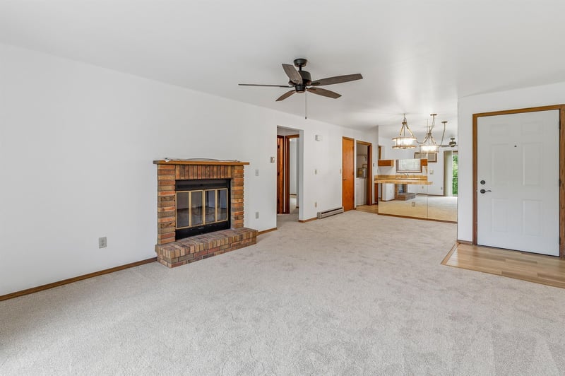 1737 Maricopa Dr #C, Oshkosh, WI 54904
