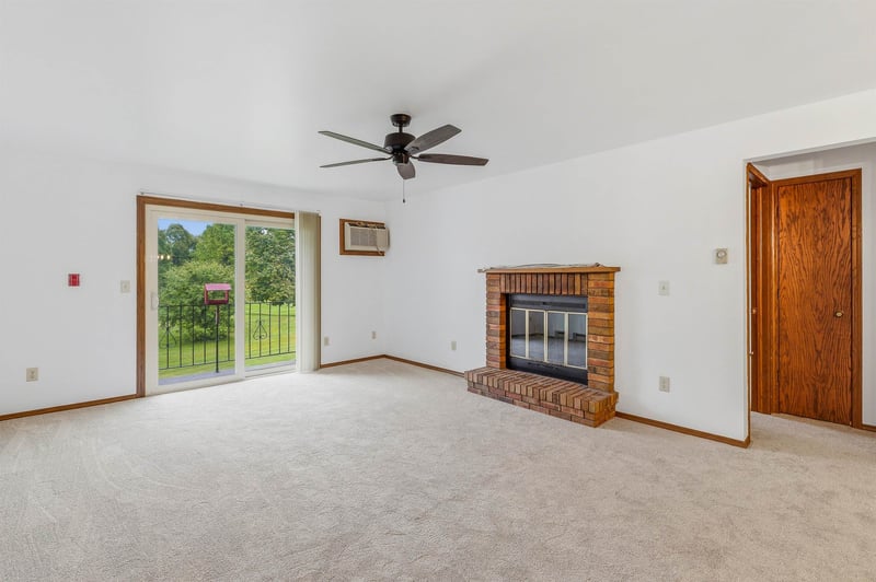1737 Maricopa Dr #C, Oshkosh, WI 54904