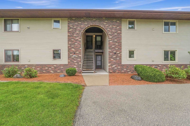 1737 Maricopa Dr #C, Oshkosh, WI 54904