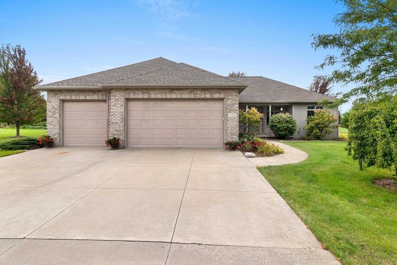 442 Windmill Dr, Kaukauna, WI 54130