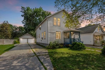 1227 Porlier St, Green Bay, WI 54301-3431