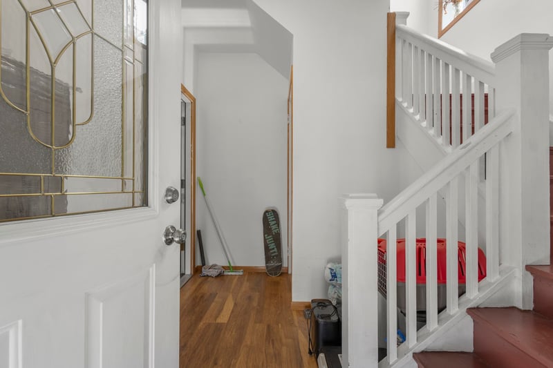 1227 Porlier St, Green Bay, WI 54301-3431