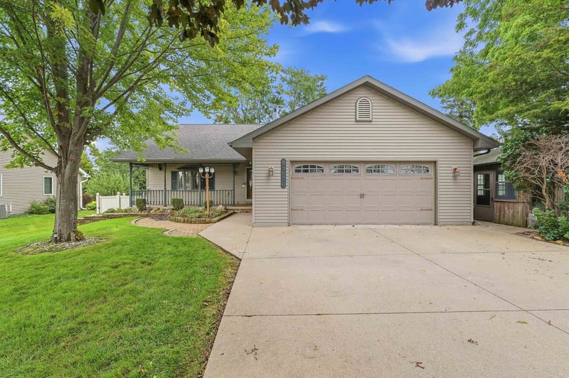 N9630 N Coop Rd, Appleton, WI 54915