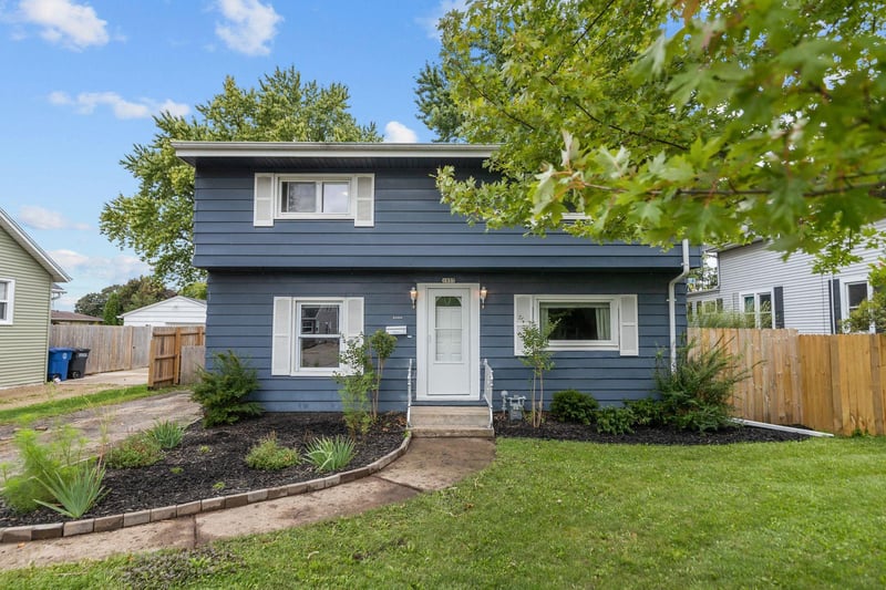 1937 Simpson St, Oshkosh, WI 54902