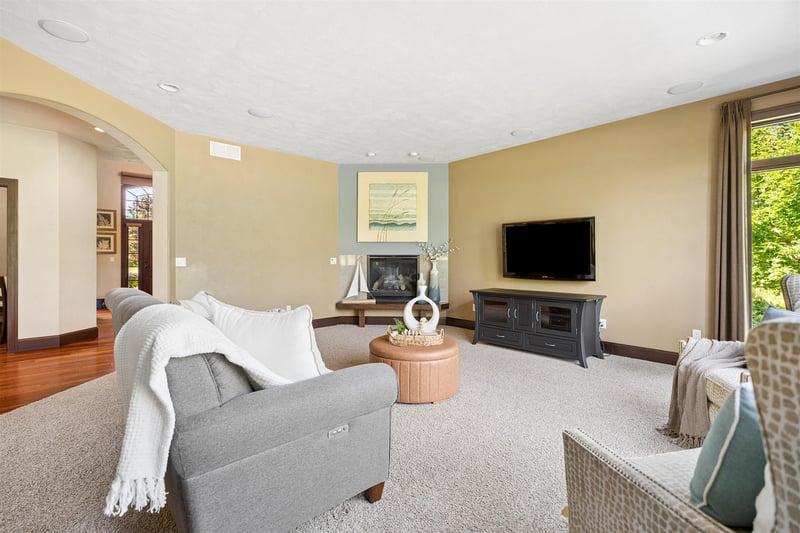 W5768 Firelane 12, Menasha, WI 54952