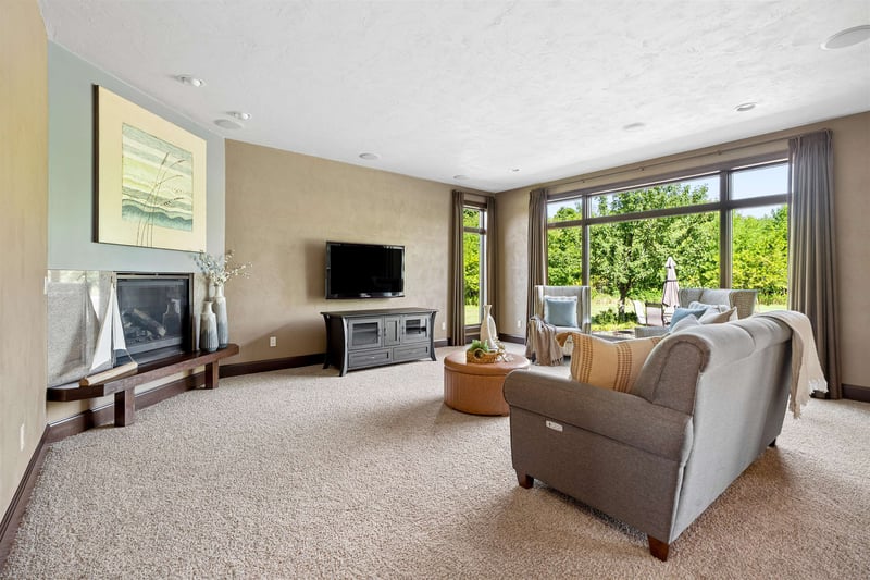 W5768 Firelane 12, Menasha, WI 54952