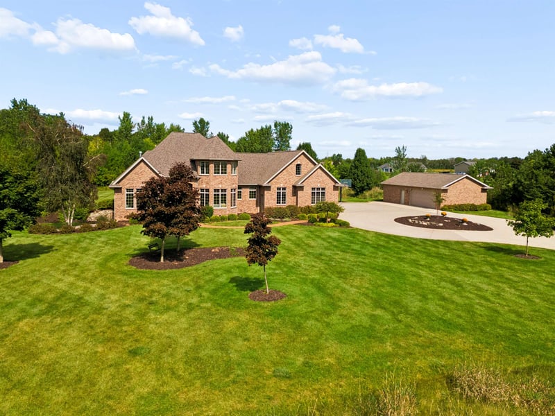 W5768 Firelane 12, Menasha, WI 54952
