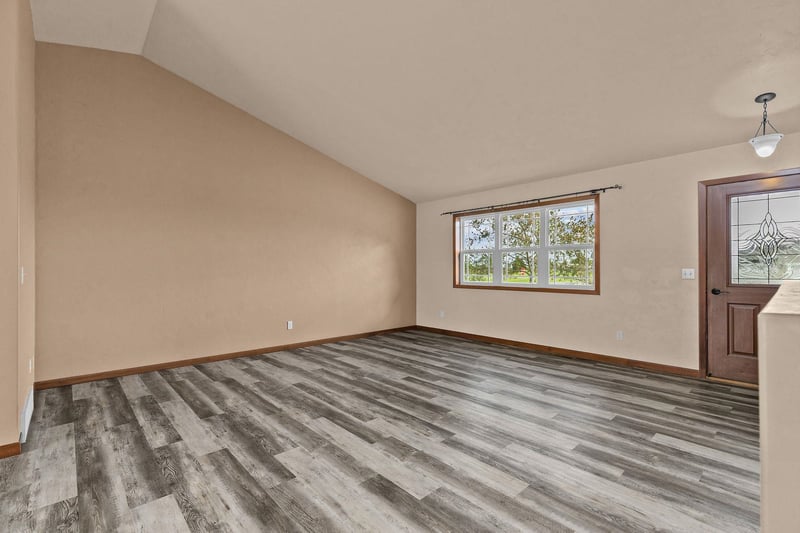 W6098 Sherwood Point Dr, Greenville, WI 54942-8811