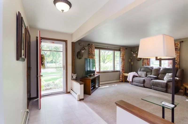 600 Harvard Dr, Neenah, WI 54956-3512