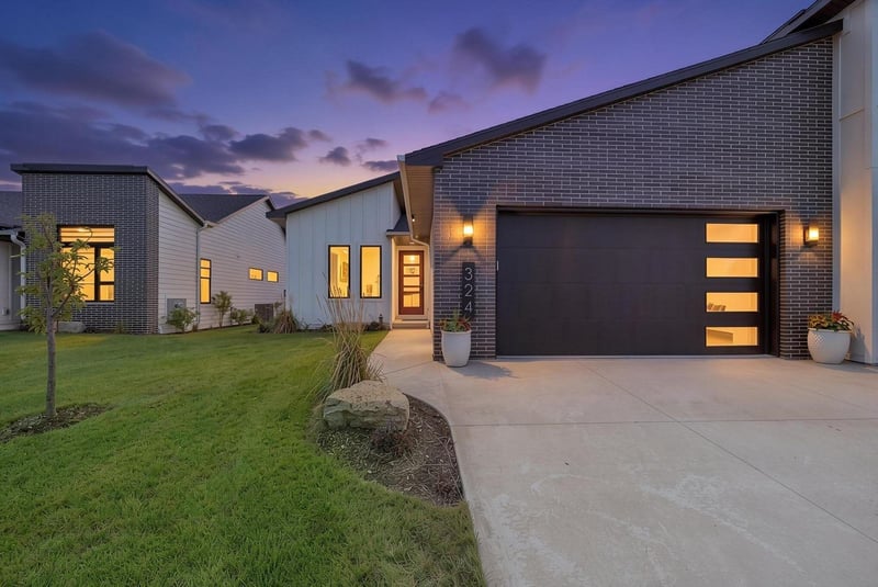 324 Aldon Cir, Green Bay, WI 54304