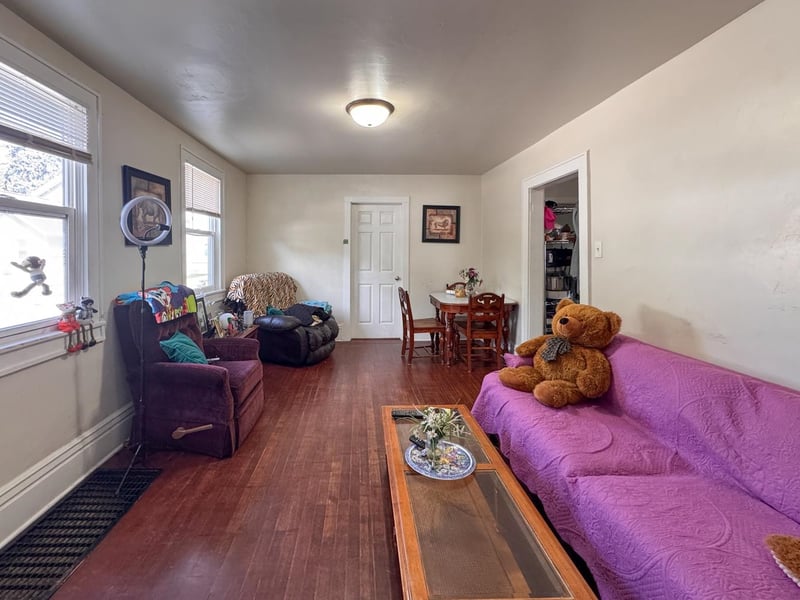 1019 E Walnut St, Green Bay, WI 54301-4405