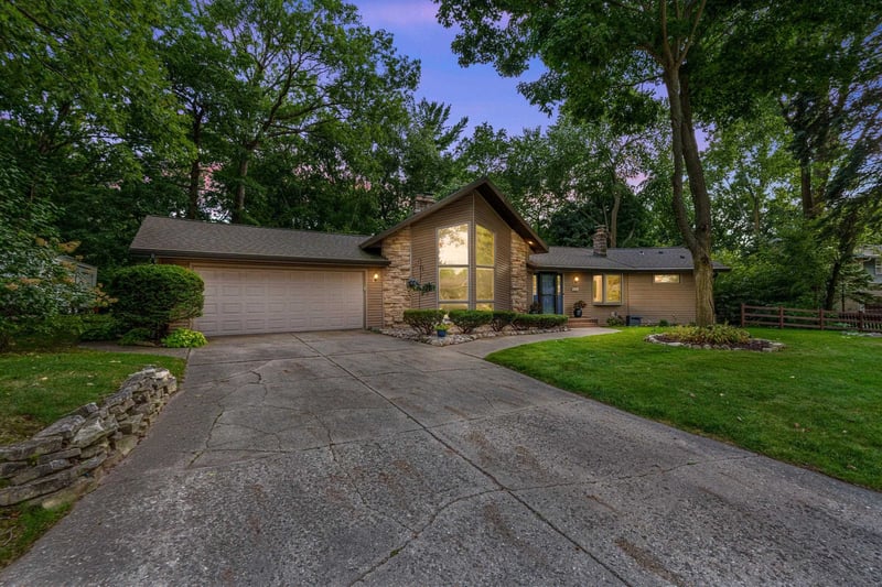 3046 Bay View Dr, Green Bay, WI 54311