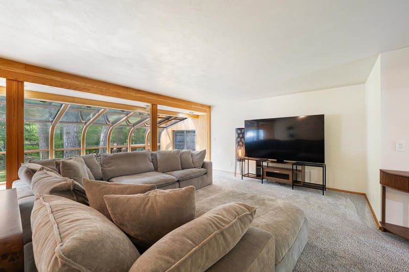 1730 N Briarcliff Dr, Appleton, WI 54915