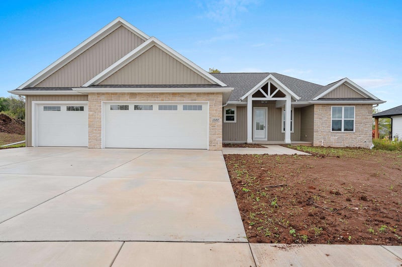 1582 Red Hawk Landing Trl, De Pere, WI 54115-2311