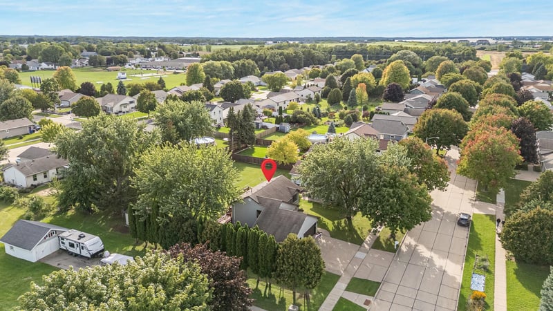 729 Farmington Ave, Oshkosh, WI 54901