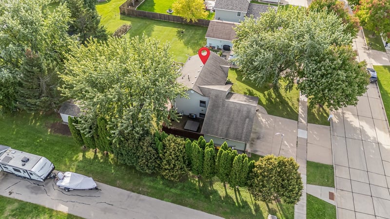 729 Farmington Ave, Oshkosh, WI 54901