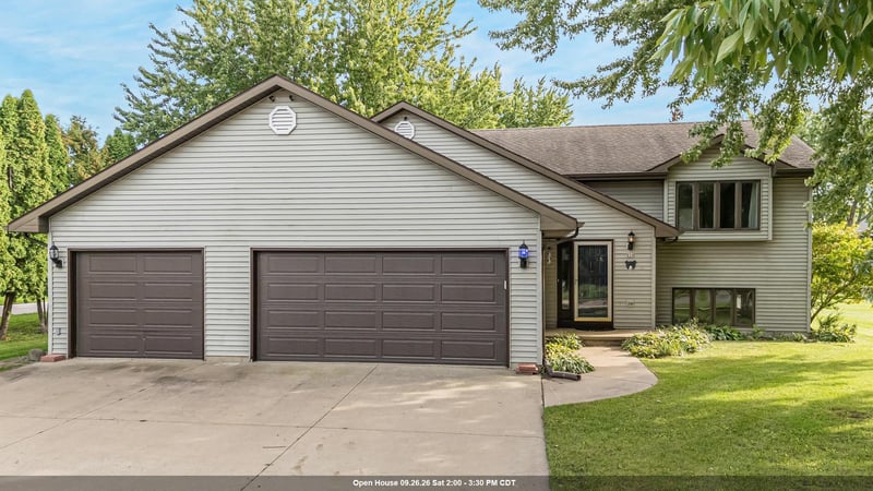 729 Farmington Ave, Oshkosh, WI 54901