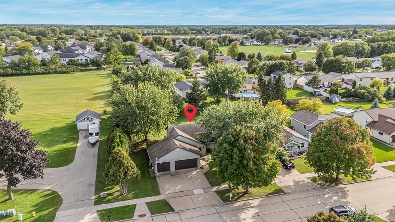 729 Farmington Ave, Oshkosh, WI 54901
