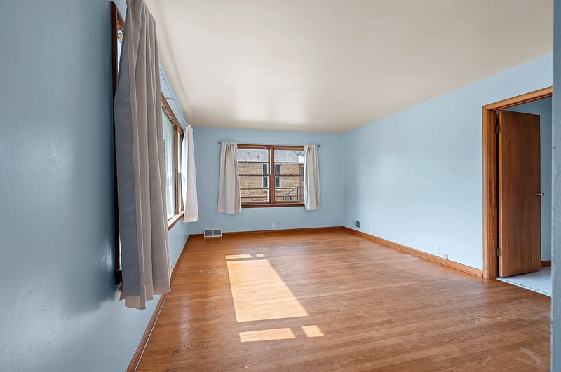 994 Roscoe St, Green Bay, WI 54304-3469