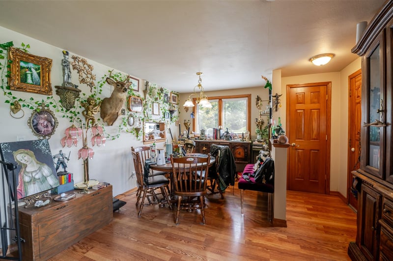 1106 St Agnes Dr, Green Bay, WI 54304-2257