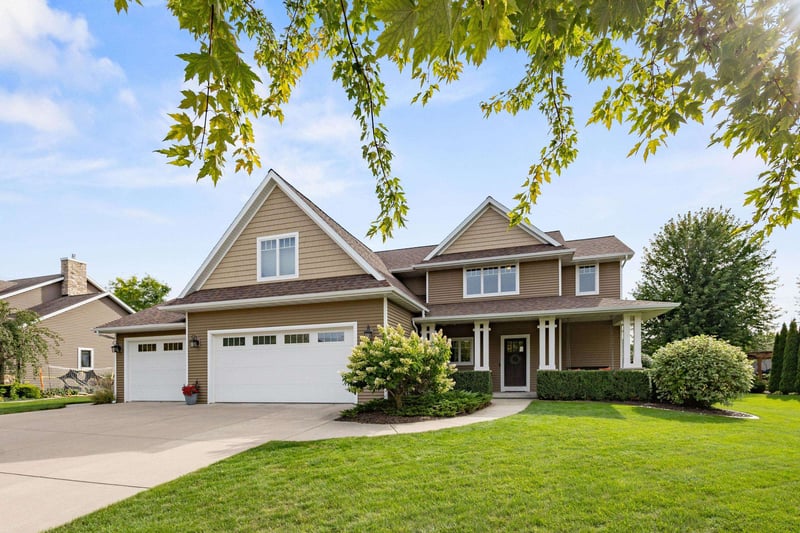 1426 Bingham Dr, De Pere, WI 54115