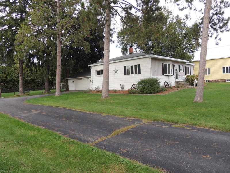 231 Madison St, Oconto, WI 54153