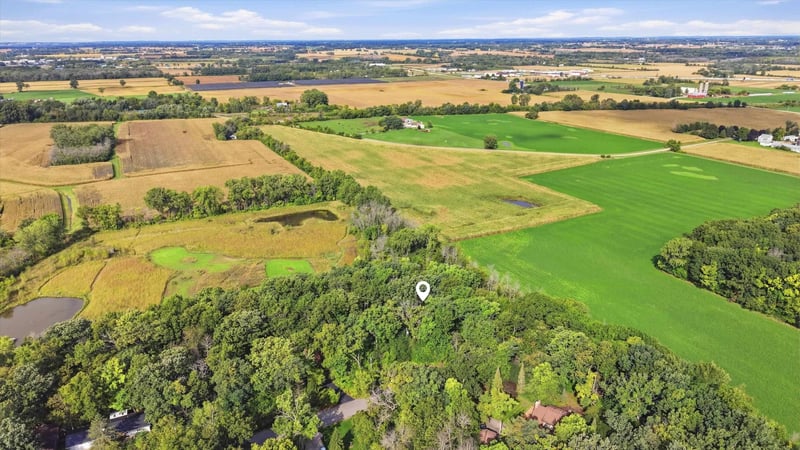 Shawnee Ln, Oshkosh, WI 54901