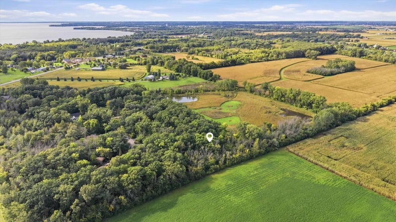 Shawnee Ln, Oshkosh, WI 54901