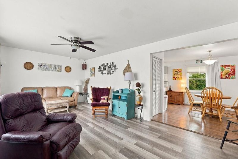 722 Mckinley Ave, Omro, WI 54963