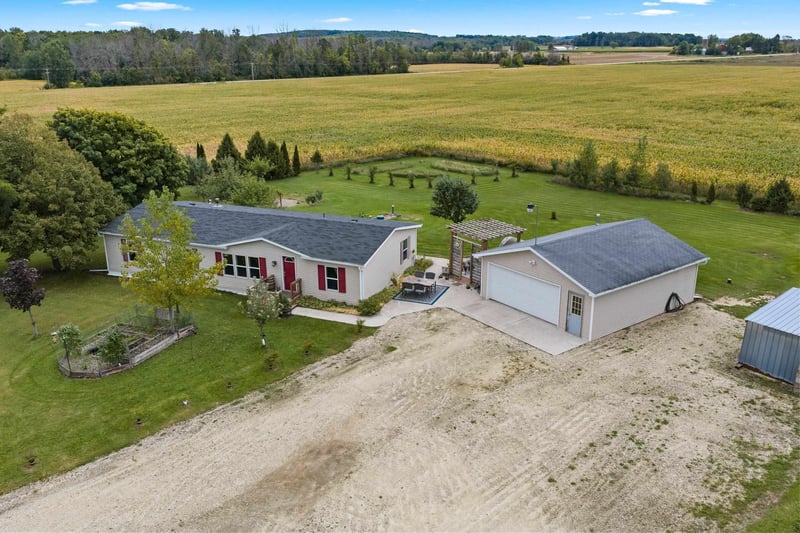 E1035 Bader Rd, Luxemburg, WI 54217-8657