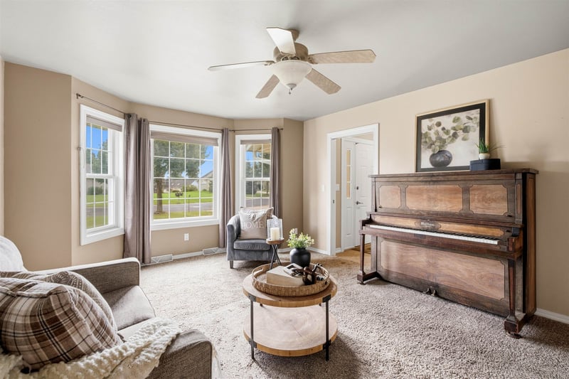 N2314 Cornhusk Dr, Greenville, WI 54942