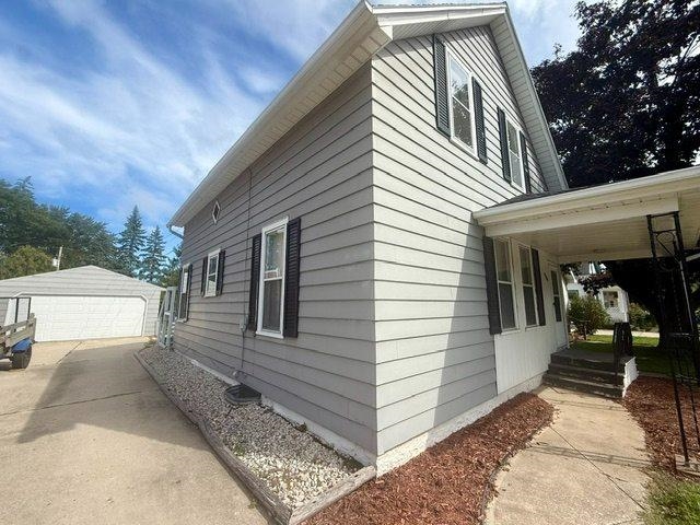 1184 Shawano Ave, Green Bay, WI 54303