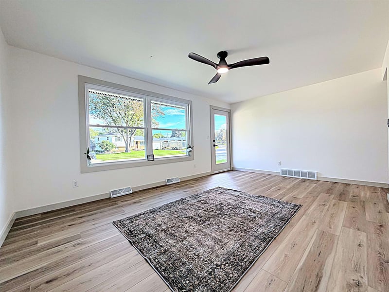 631 Idlewild St, Kaukauna, WI 54130