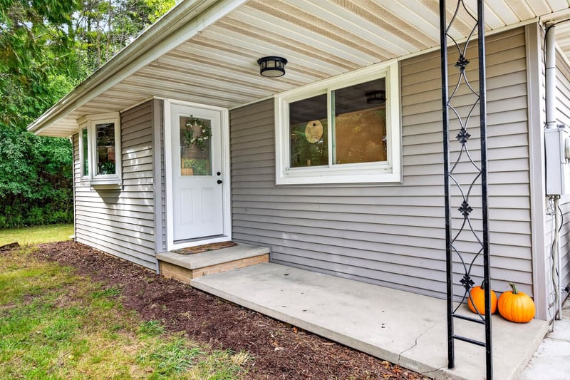1730 W Edgewood Dr, Appleton, WI 54913