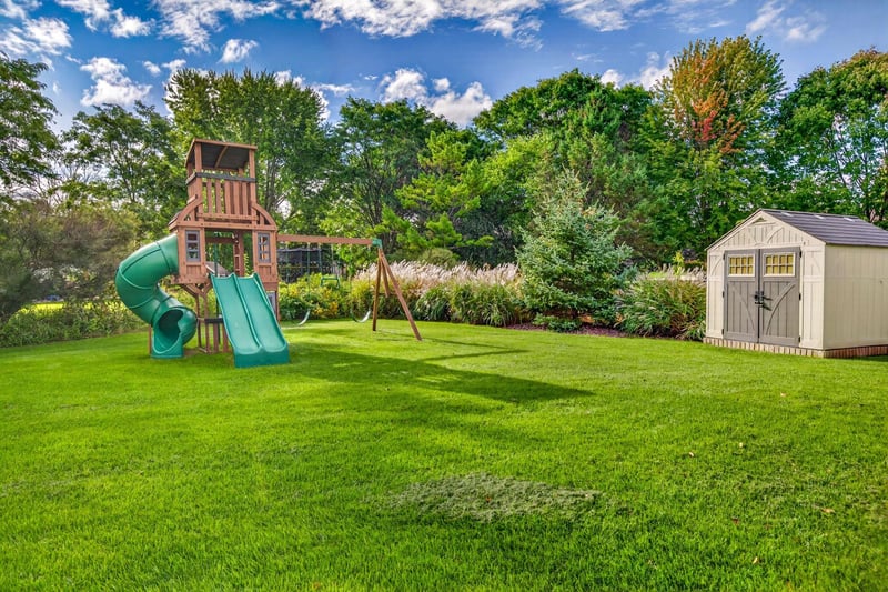 991 Derby Ln, Neenah, WI 54956