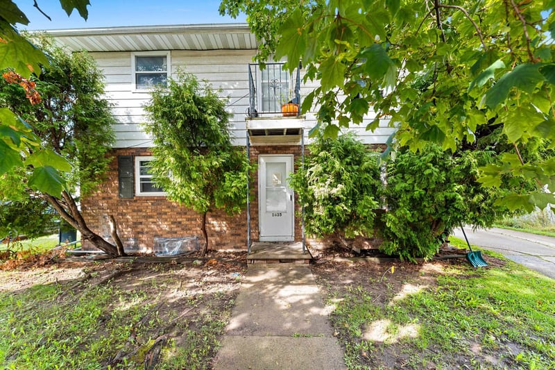 1635 Deckner Ave, Green Bay, WI 54313