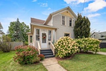 315 Van St, Neenah, WI 54956-2465