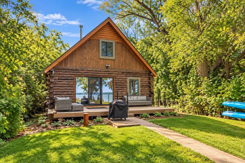 5722 Springbrook Rd, Omro, WI 54963