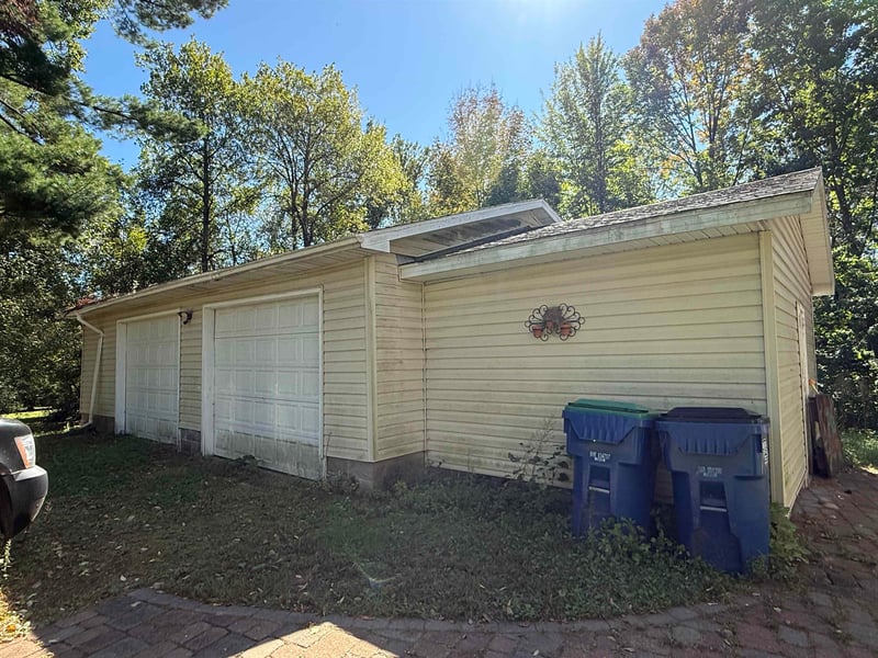 W7949 Koeller Ln, Shawano, WI 54166-0000