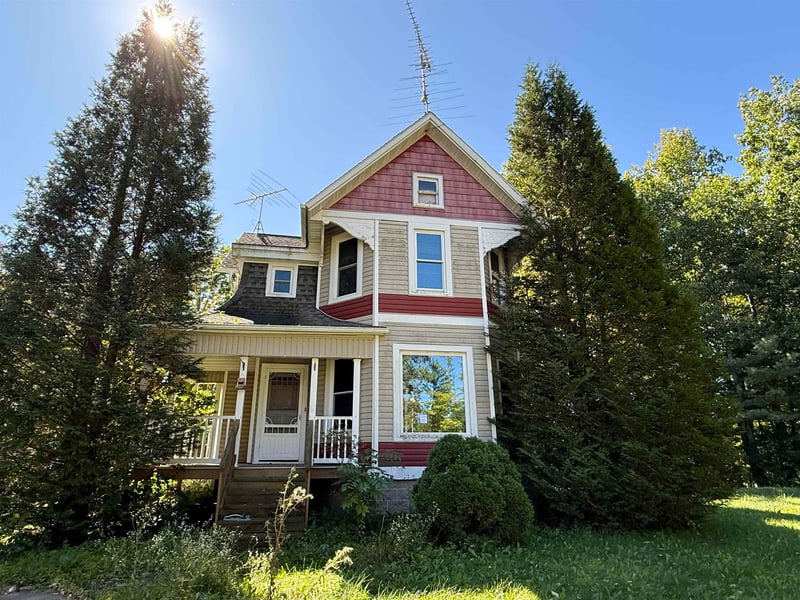 W7949 Koeller Ln, Shawano, WI 54166-0000